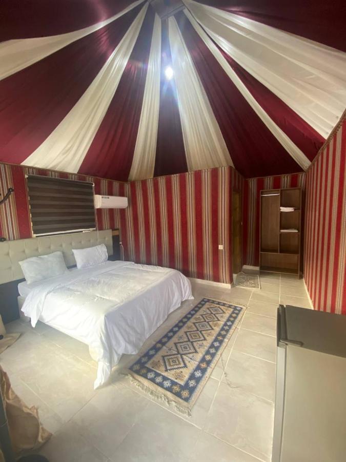 Omar Ali Luxury Camp Hotel วาดิรัม ภายนอก รูปภาพ