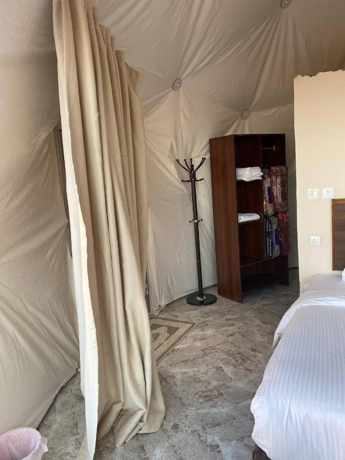 Omar Ali Luxury Camp Hotel วาดิรัม ภายนอก รูปภาพ