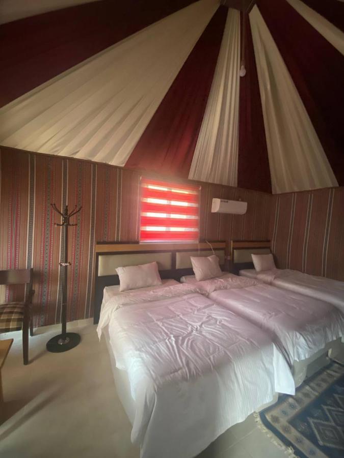 Omar Ali Luxury Camp Hotel วาดิรัม ภายนอก รูปภาพ