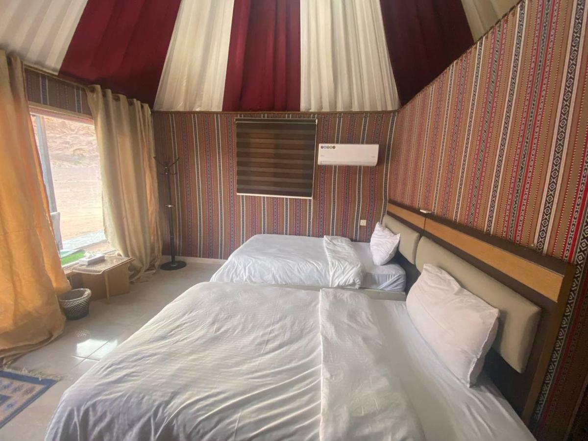 Omar Ali Luxury Camp Hotel วาดิรัม ภายนอก รูปภาพ