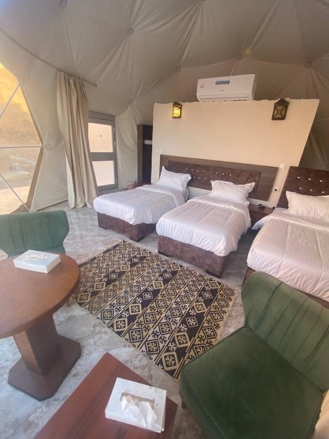 Omar Ali Luxury Camp Hotel วาดิรัม ภายนอก รูปภาพ