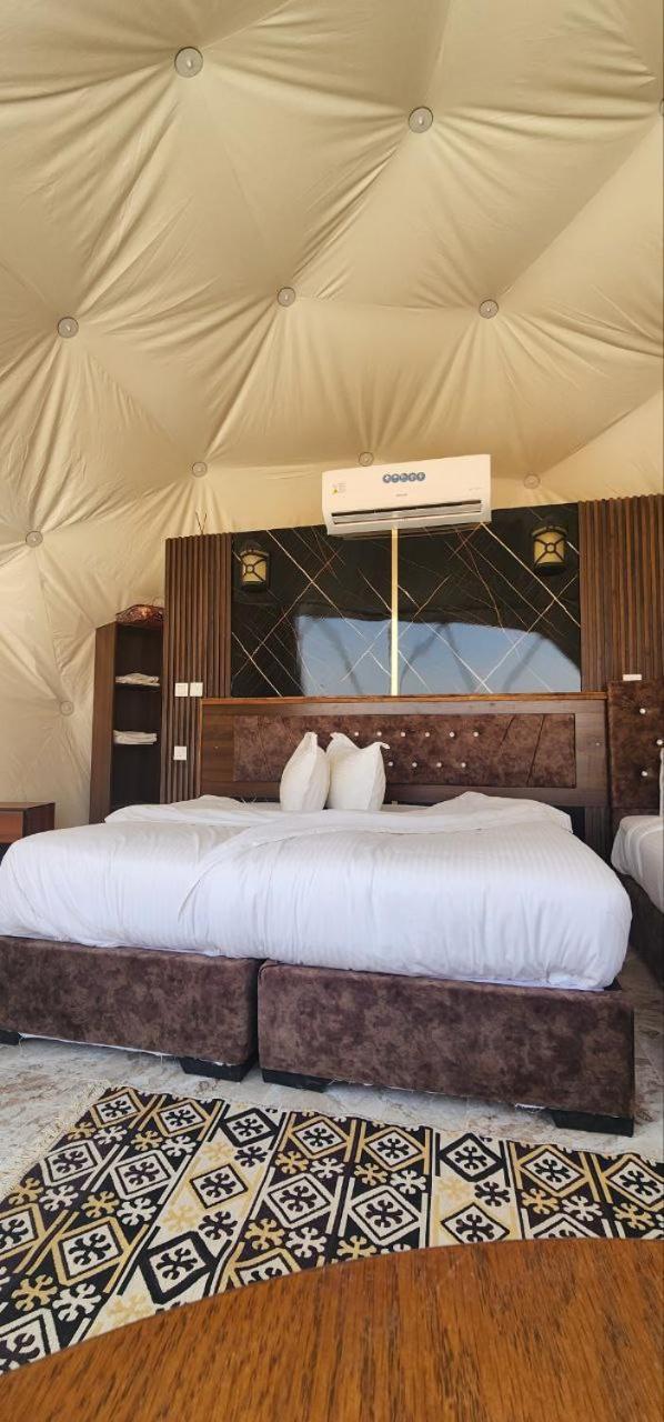 Omar Ali Luxury Camp Hotel วาดิรัม ภายนอก รูปภาพ